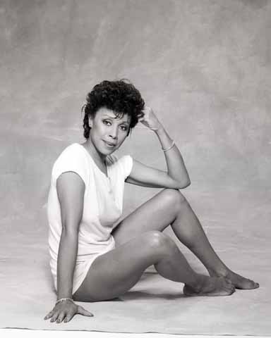 Diahann Carroll Feet (37 photos) - feet.wiki