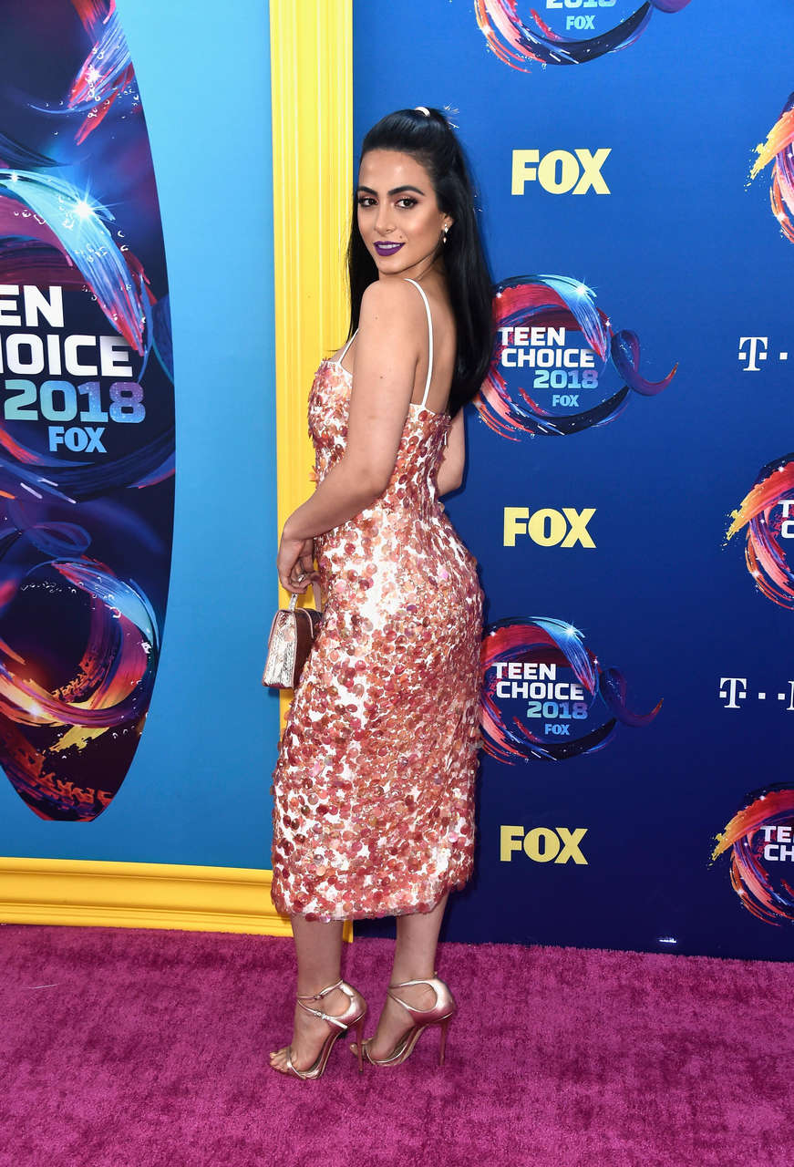 Emeraude Toubia Feet