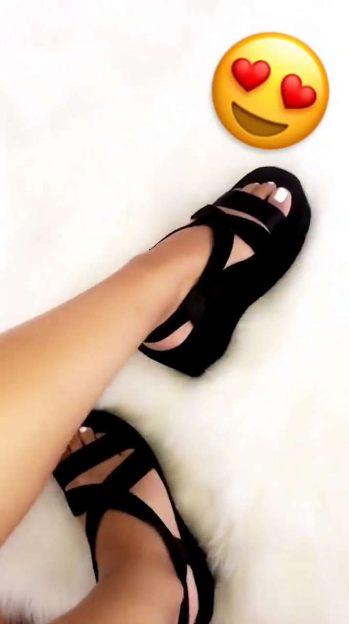 Graciela Ortiz Feet