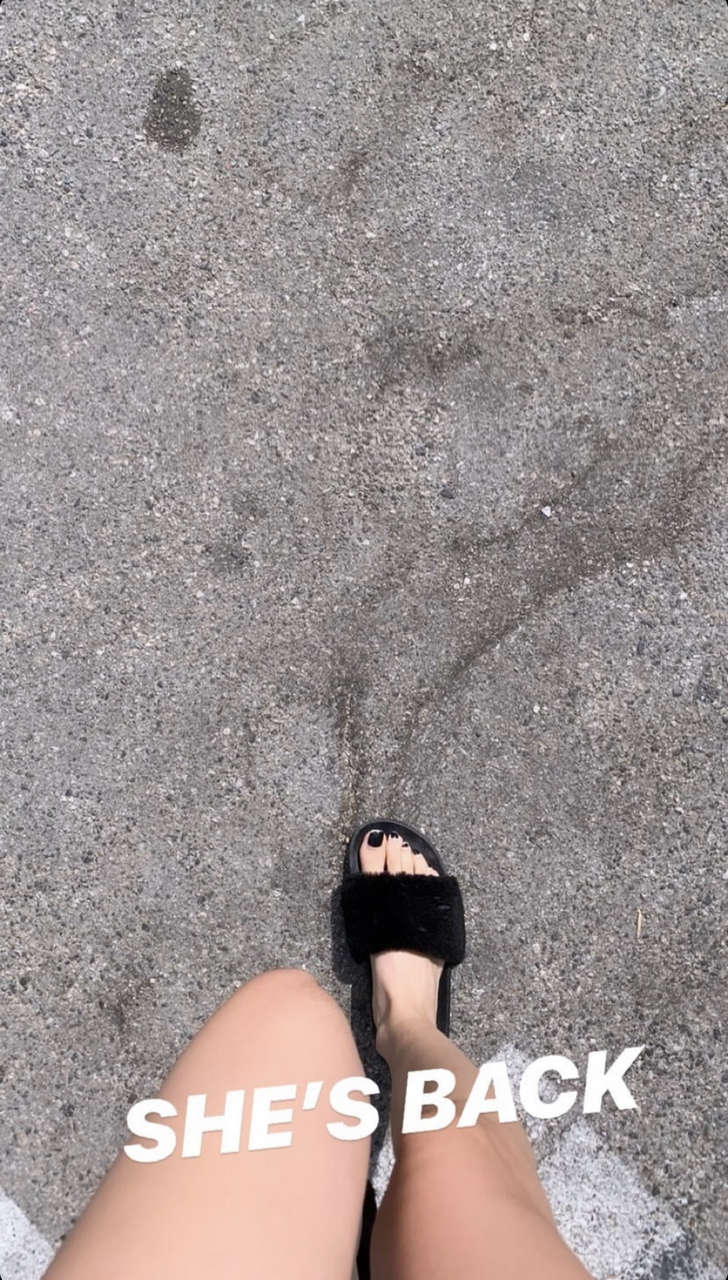 Nicolette Gray Feet