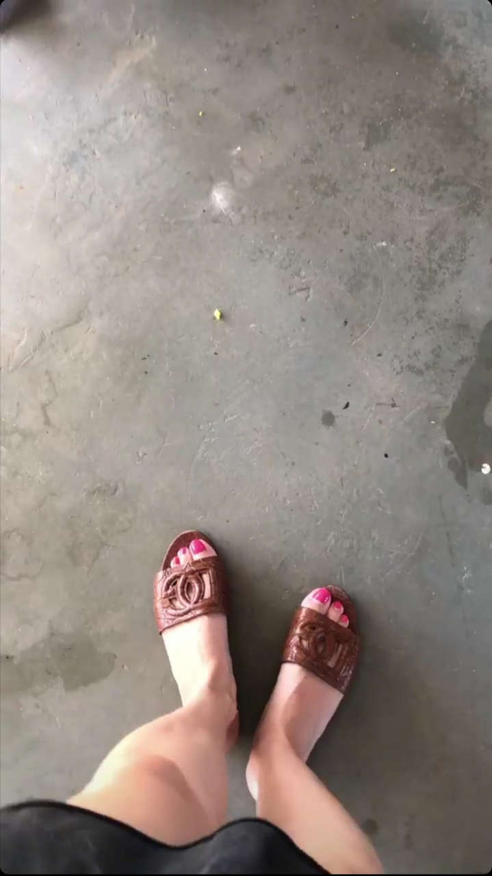 Nina Kraviz Feet