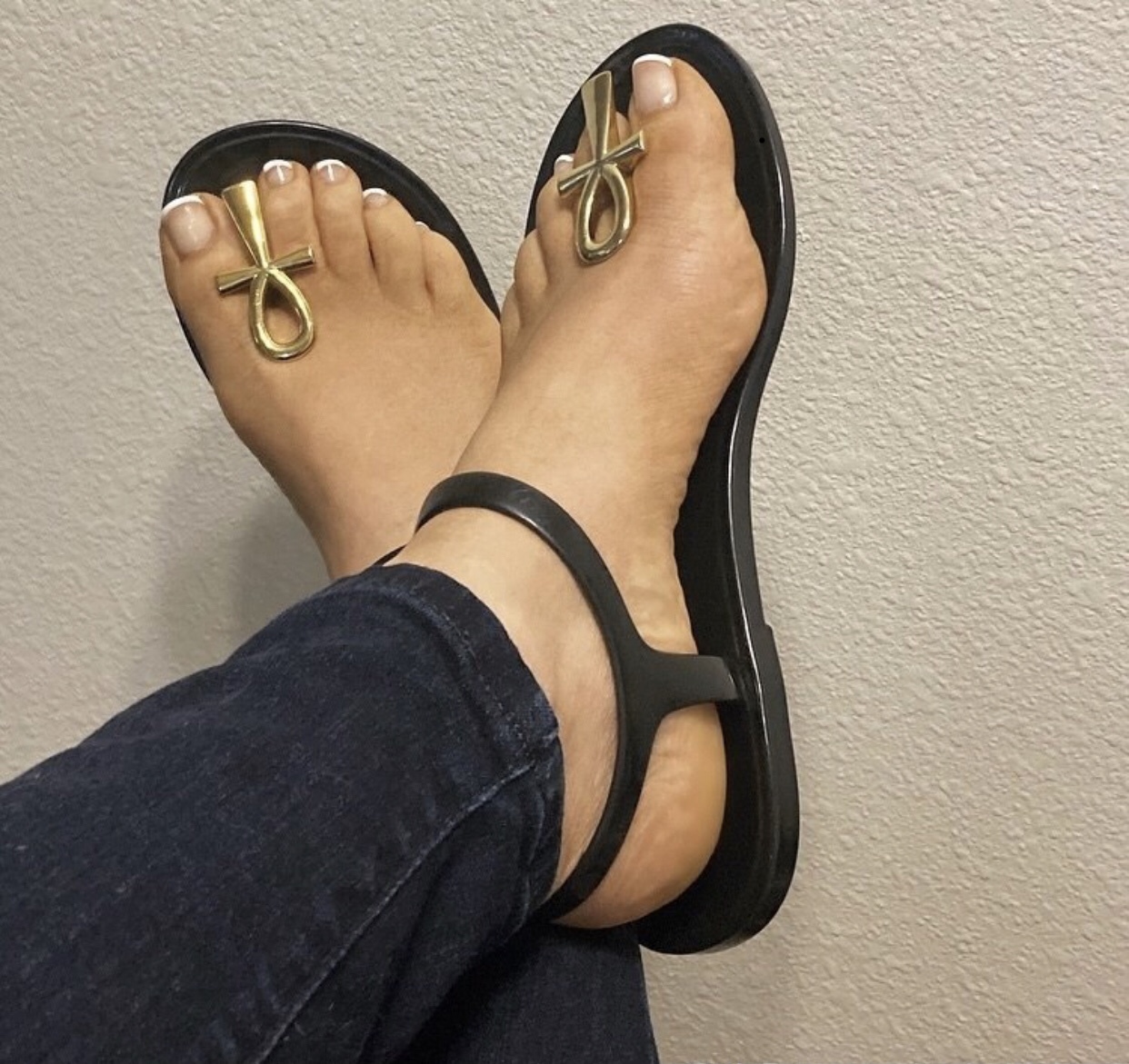Rachel Dolezal Feet (3 images) - feet.wiki