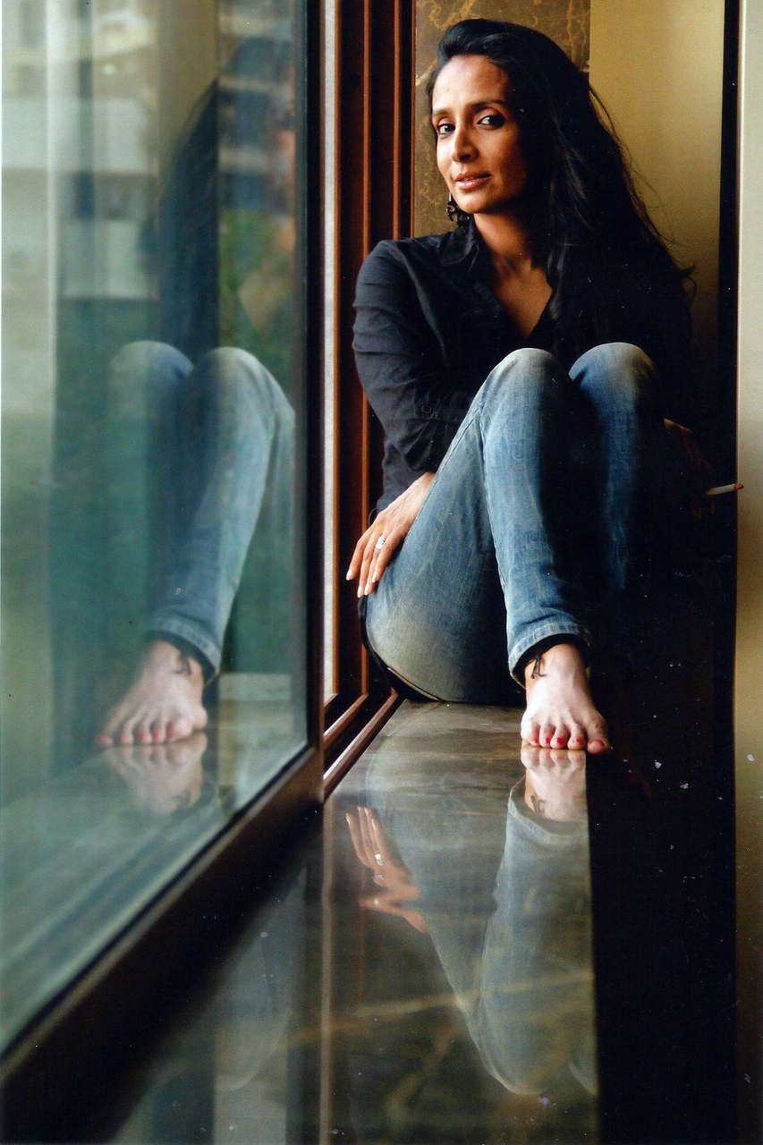 Suchitra Pillai Malik Feet