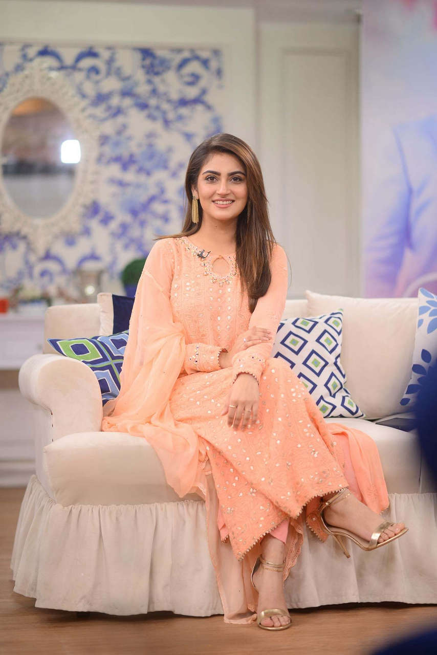 Hiba bukhari series