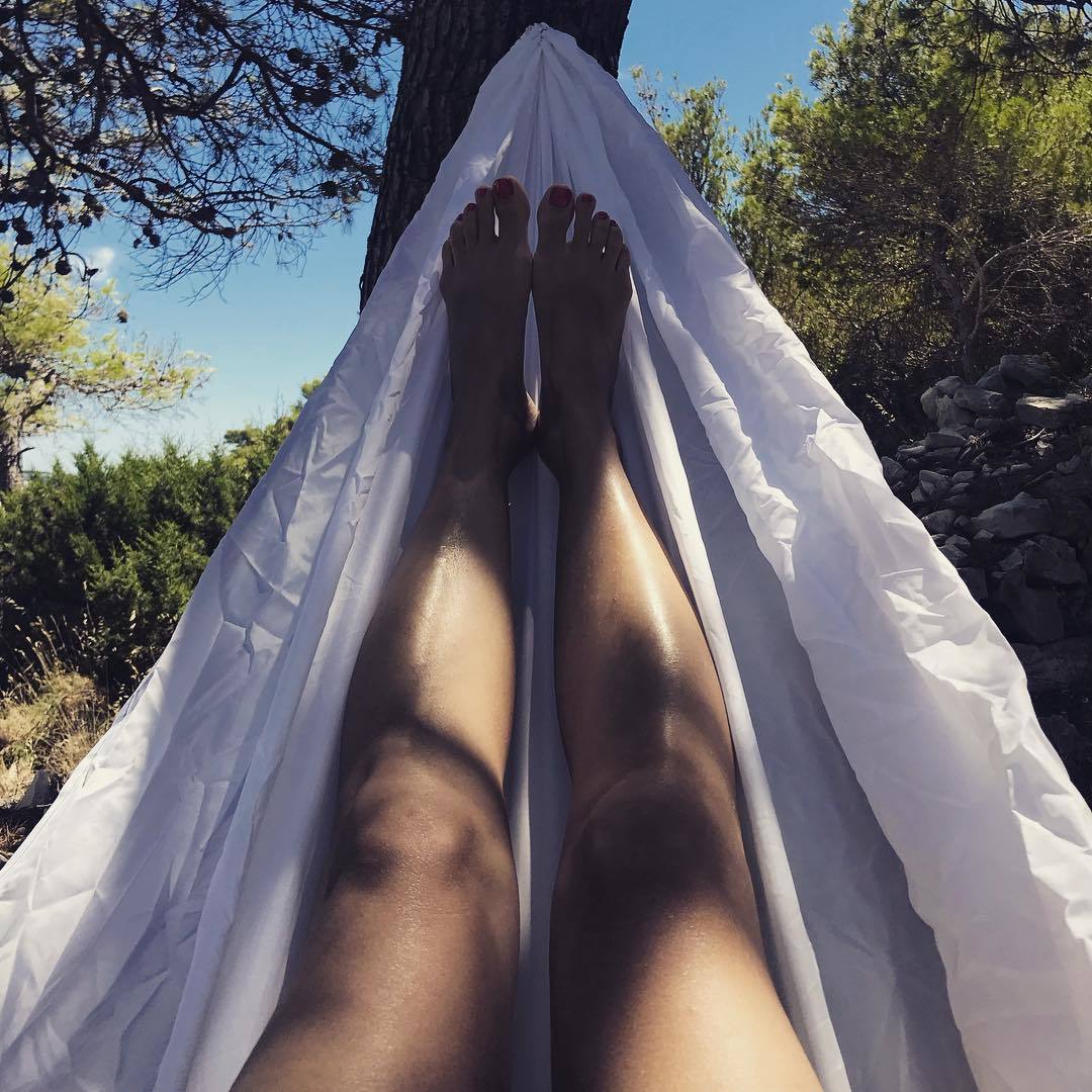 Manuela Sola Feet