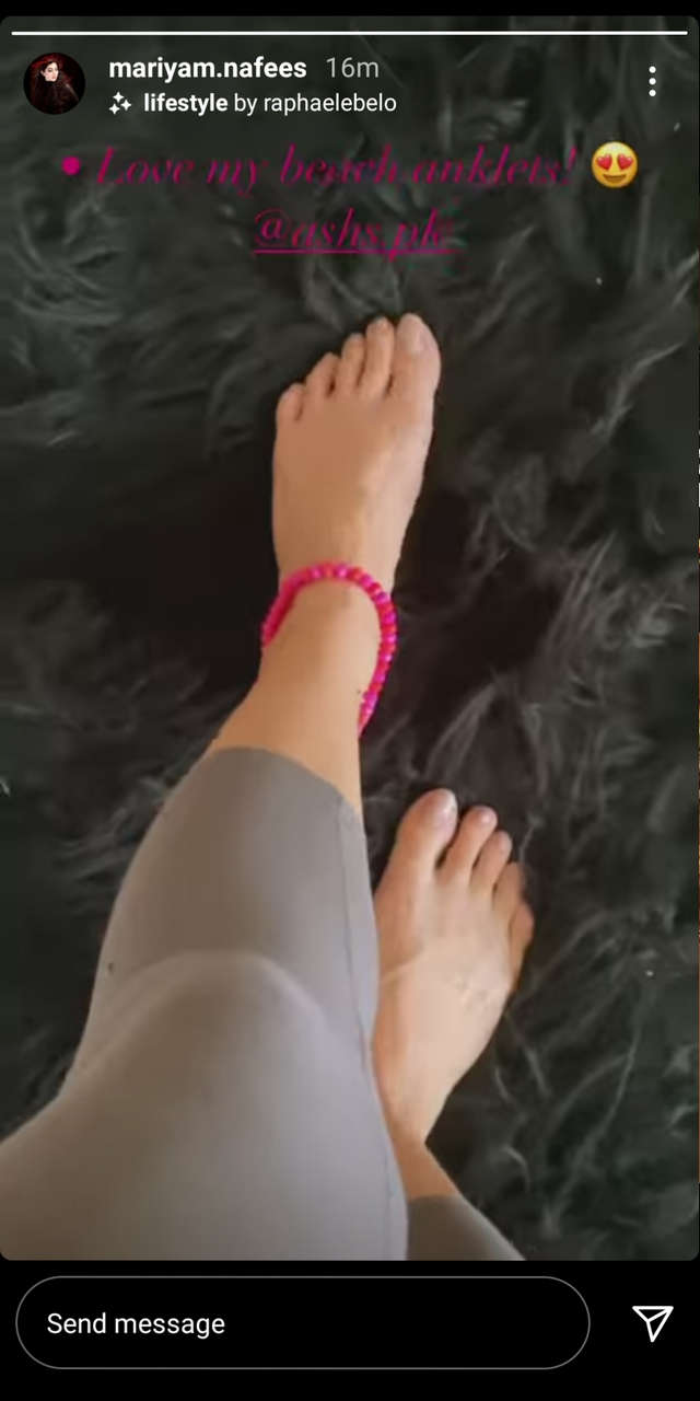 Mariyam Nafees Feet