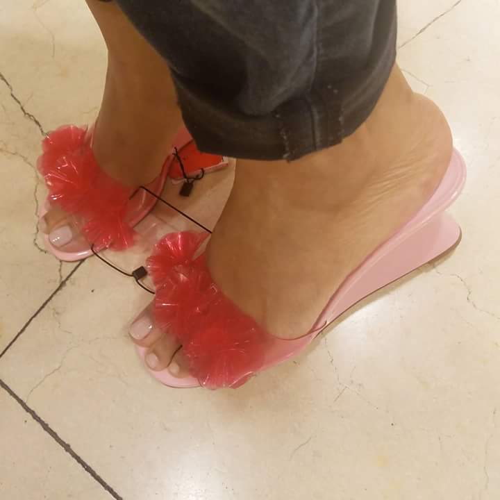Mar Yvette Feet