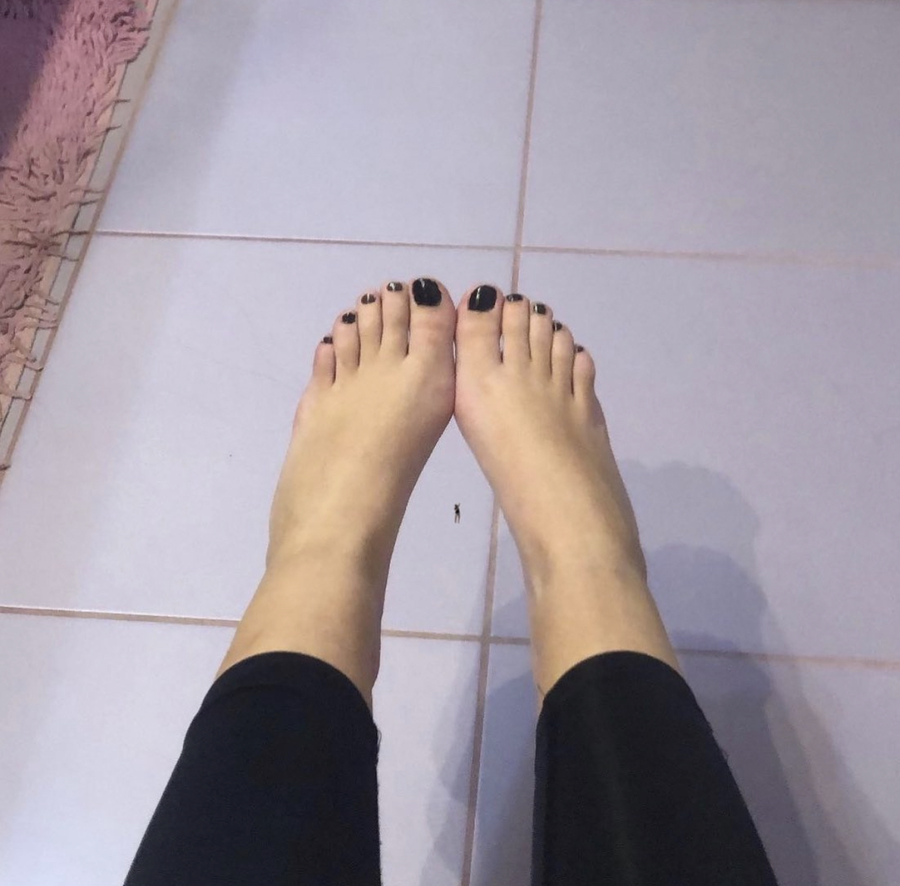 Alexa Demie Feet