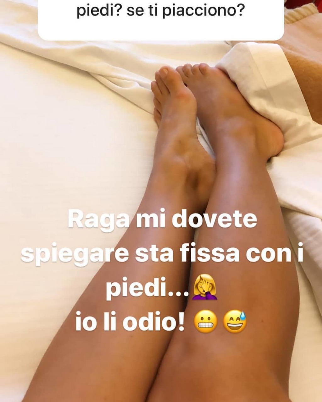 Ariadna Romero Feet