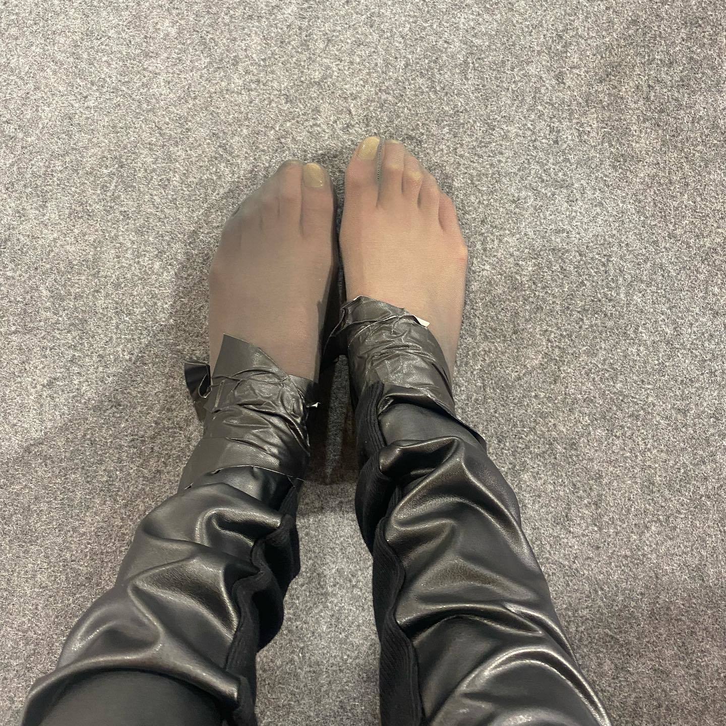 Bella Hadid Feet