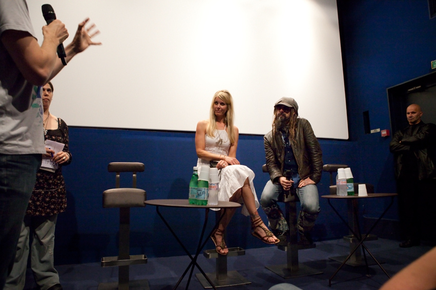 Sheri Moon Zombie Feet (34 photos) - feet.wiki