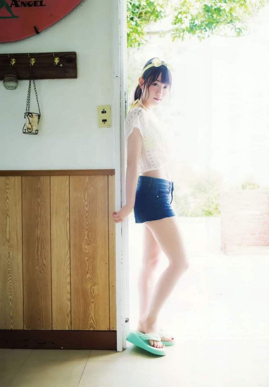 Yui Ogura Feet