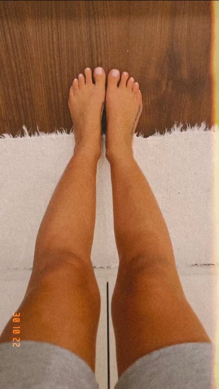 Dania Neto Feet