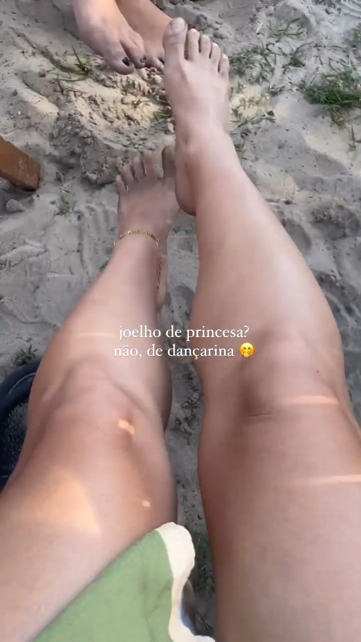 Polliana Aleixo Feet
