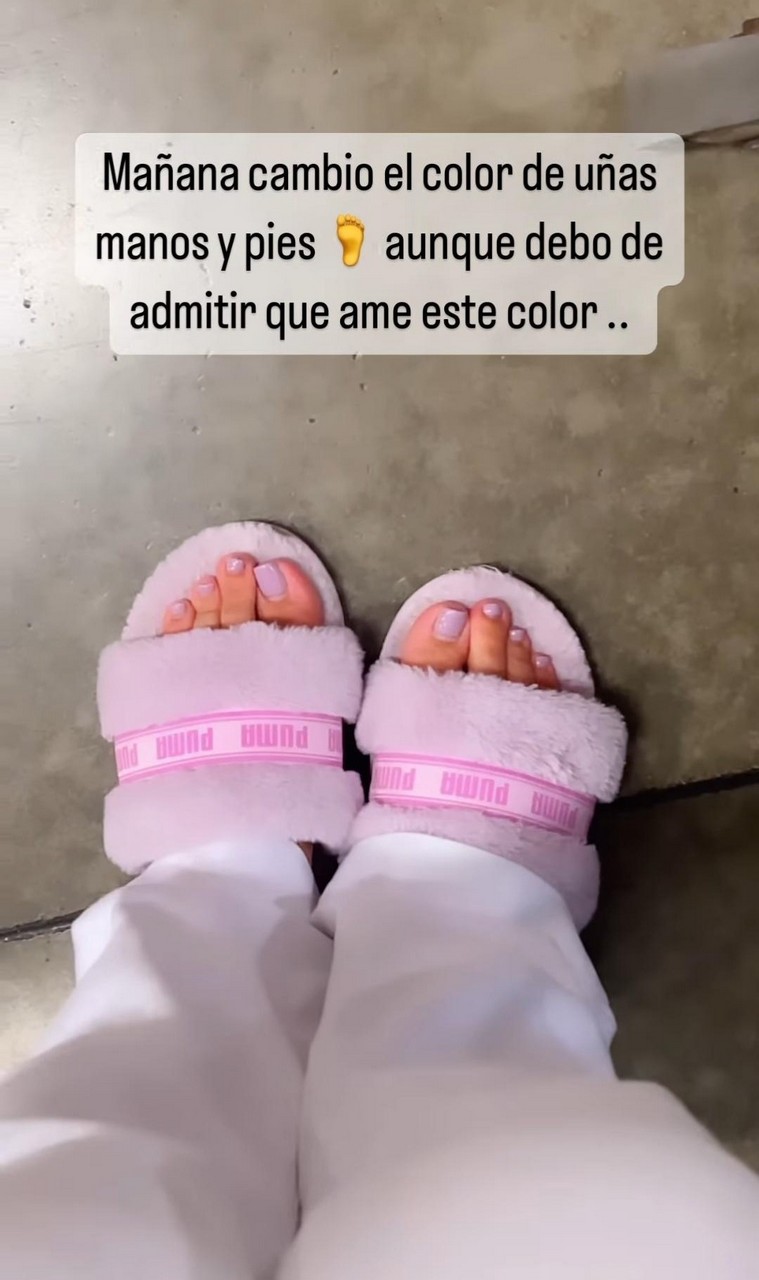 Alejandra Megan Arevalo Feet
