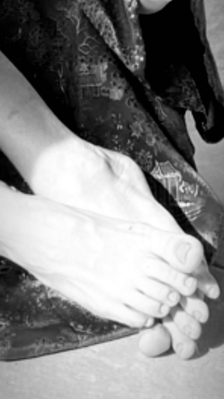 Alyona Ponomarenko Feet