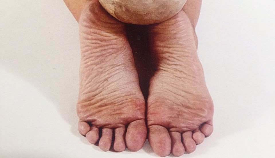 Bobbi Salvoer Menuez Feet