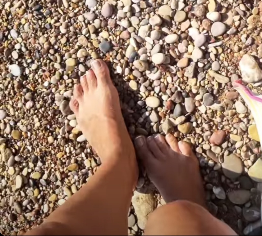 Eleni Tzavara Feet
