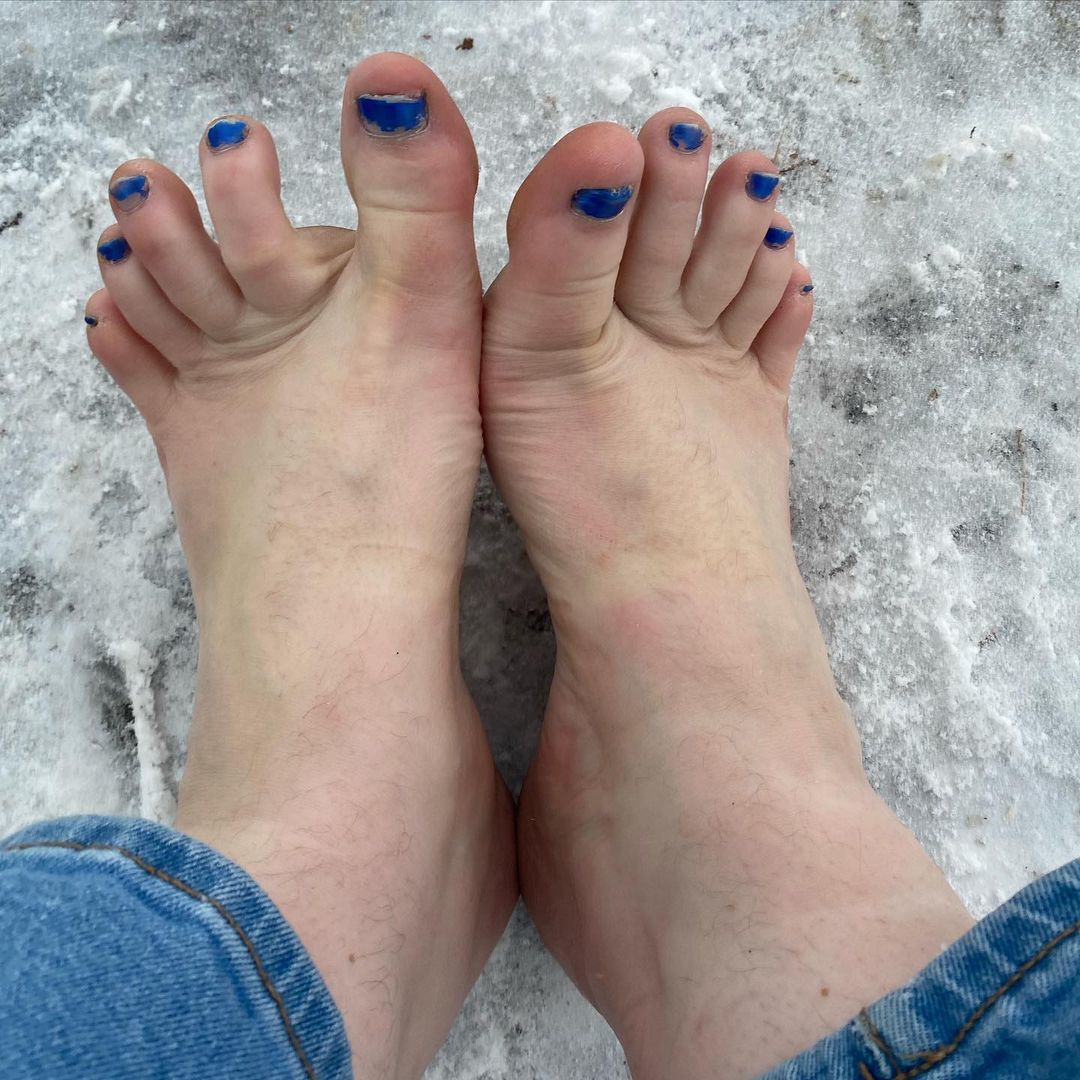 Sierra Larson Feet