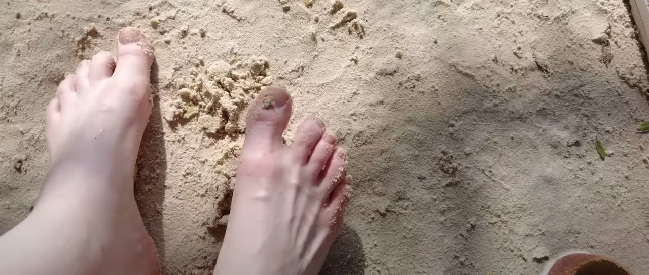 Ella Freya Feet