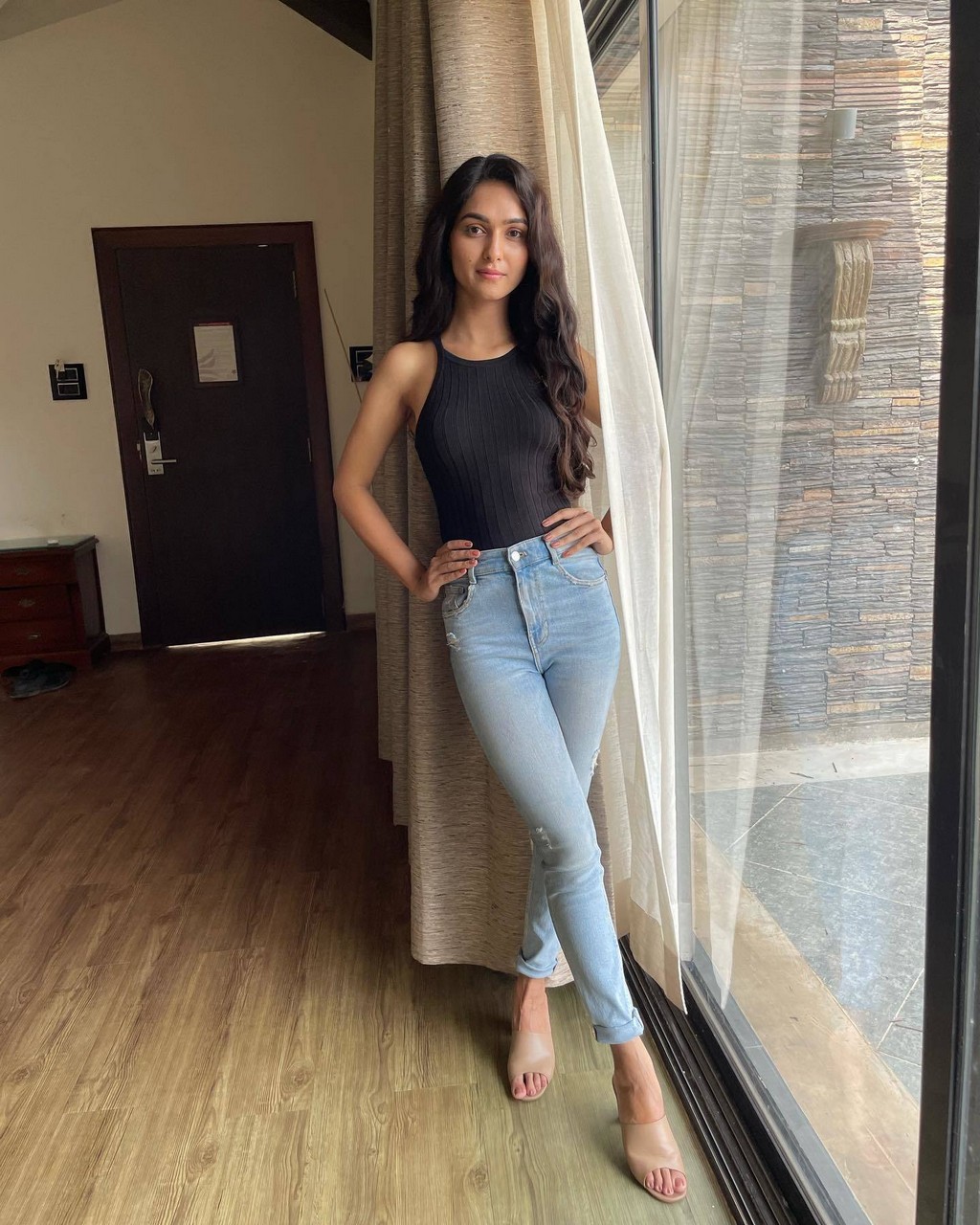 Kritika Singh Yadav Feet
